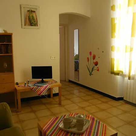 Semesterbostad Casa Vacanze Fronte Mare Santo Stefano al Mare