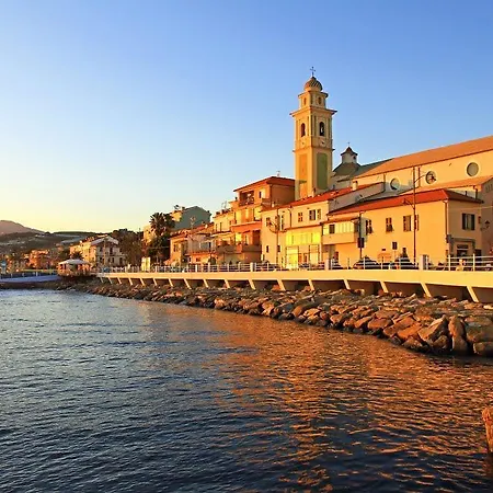 Semesterbostad Casa Vacanze Fronte Mare